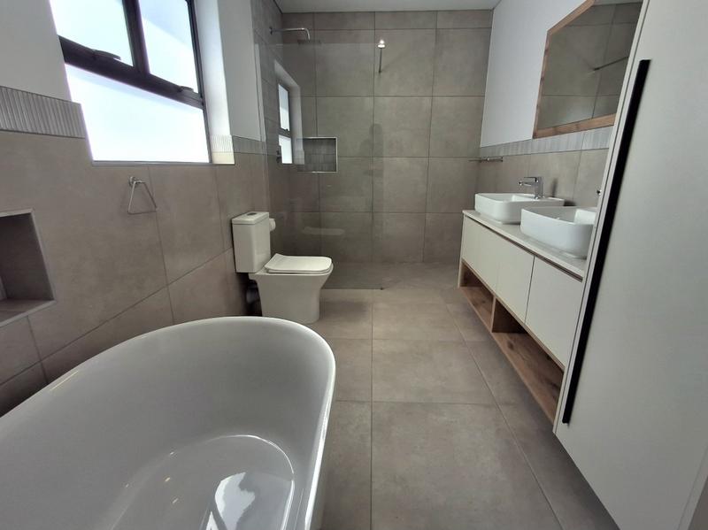 3 Bedroom Property for Sale in Britannia Bay Western Cape